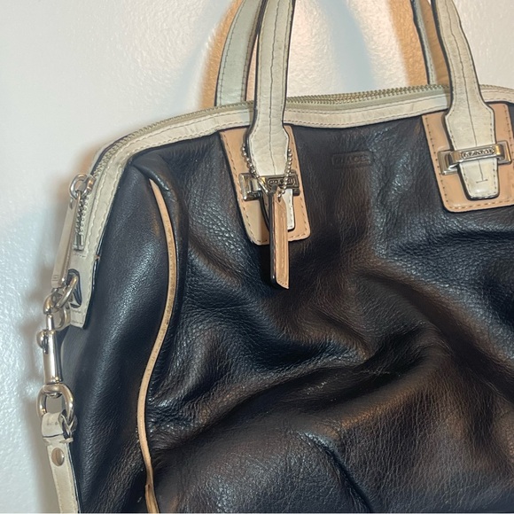 Coach Bag - Picture 8 of 12